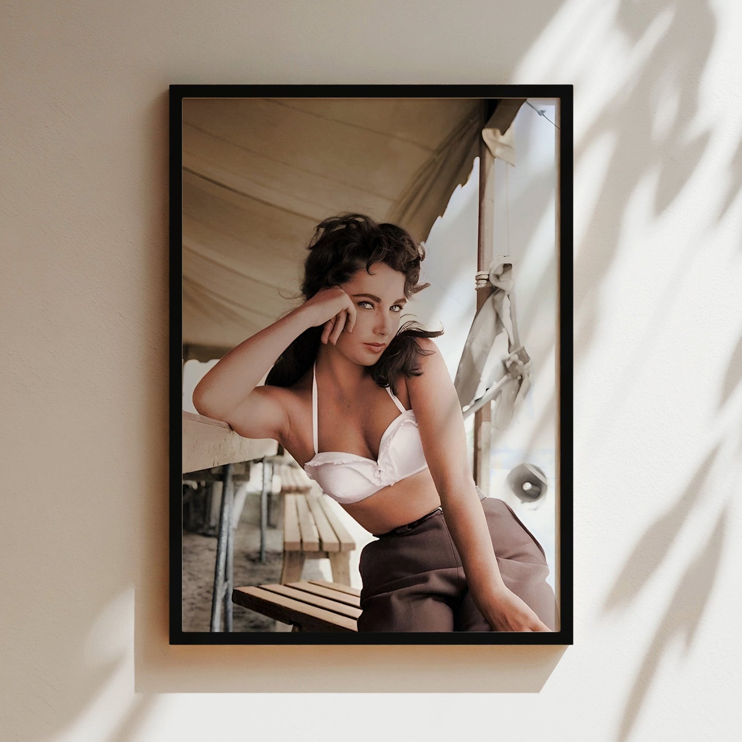 Elizabeth Taylor Giant Set Wall Art - Classic Hollywood Poster, Vintage Film Print, Iconic Actress Canvas, Retro Movie Decor, Glamour Sign