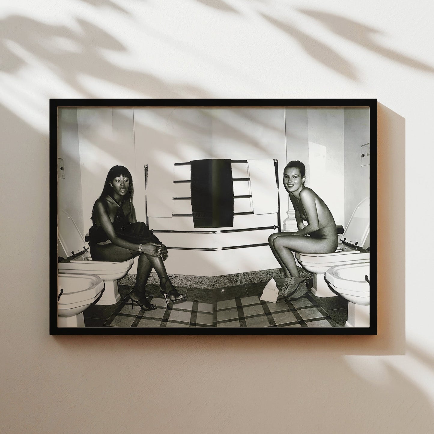 Naomi Campbell and Kate Moss Bathroom Wall Art - Iconic 90s Supermodel Black and White Photography Poster for Fashion Lovers