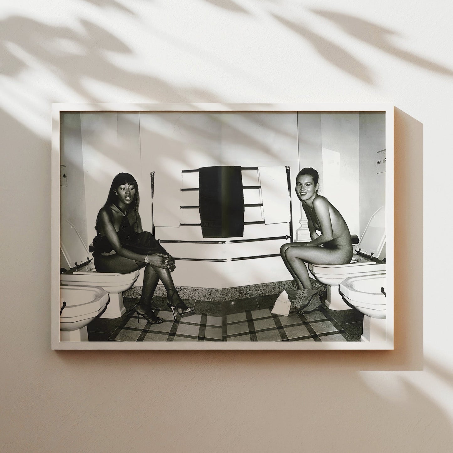 Naomi Campbell and Kate Moss Bathroom Wall Art - Iconic 90s Supermodel Black and White Photography Poster for Fashion Lovers