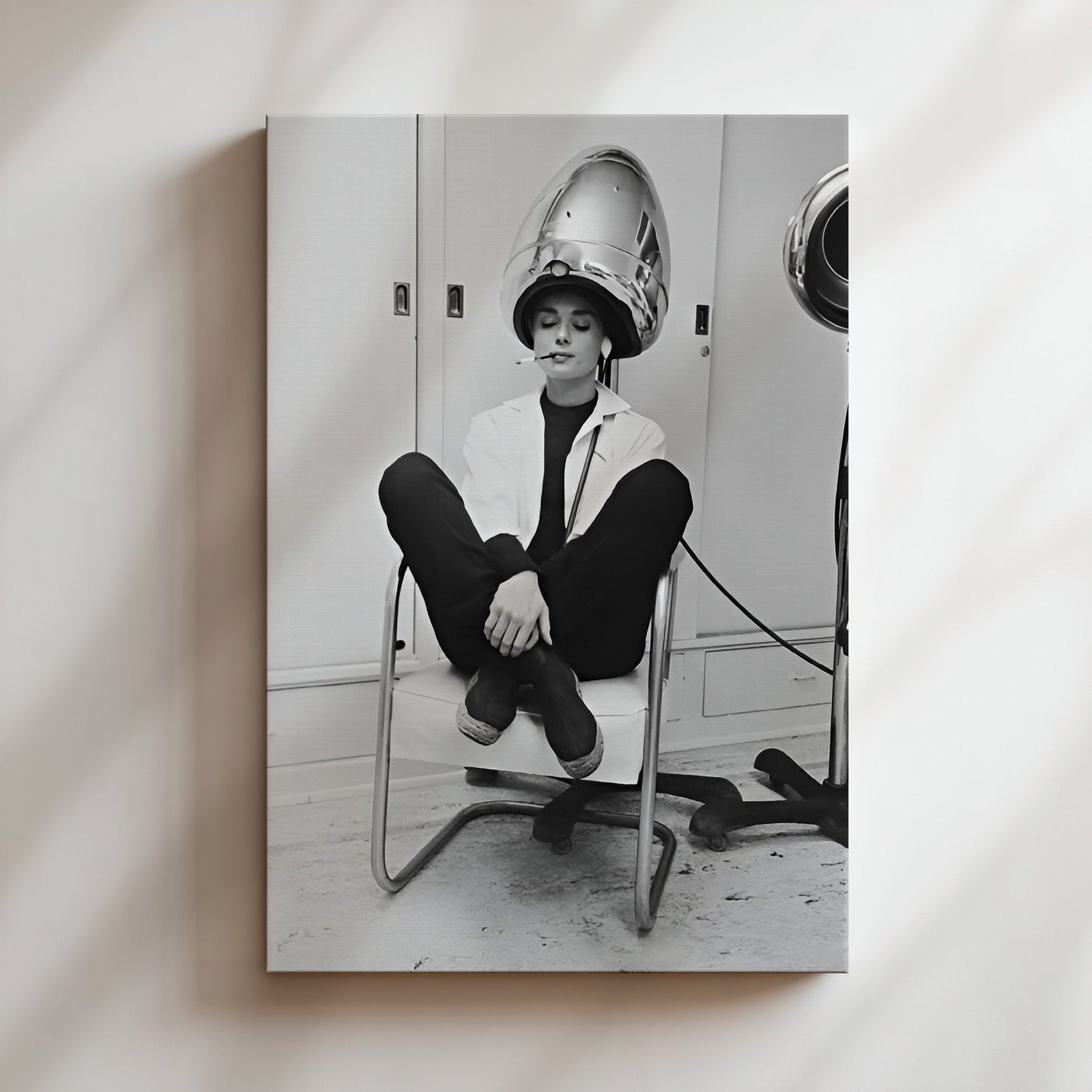 Audrey Hepburn Hair Salon Poster Art Print - Vintage Canvas Framed Wall Decor for Home & Salon, Classic Movie Star Dâ‚¬Ã·cor