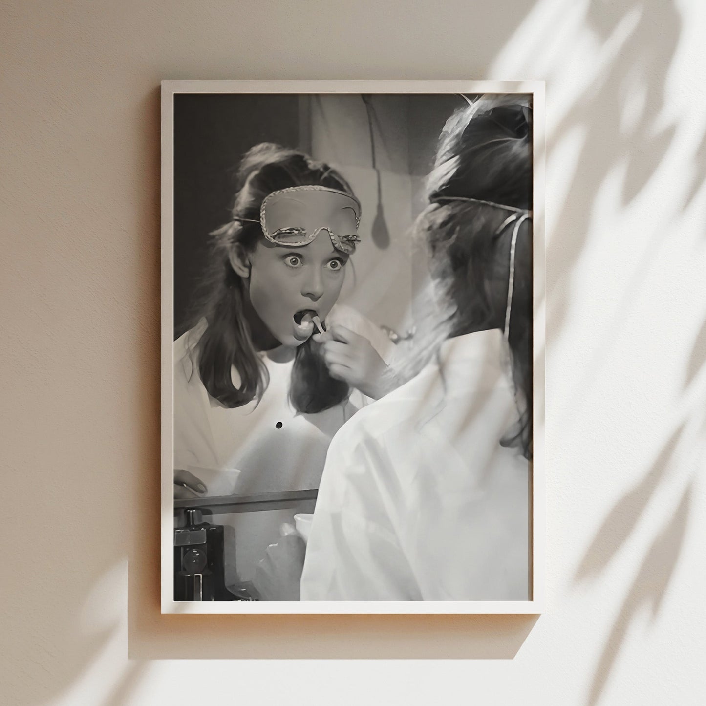 Audrey Hepburn Brushing Teeth Wall Art, Classic Hollywood Icon Canvas Print, Vintage Bathroom Art for Glamorous Morning Routine Decor