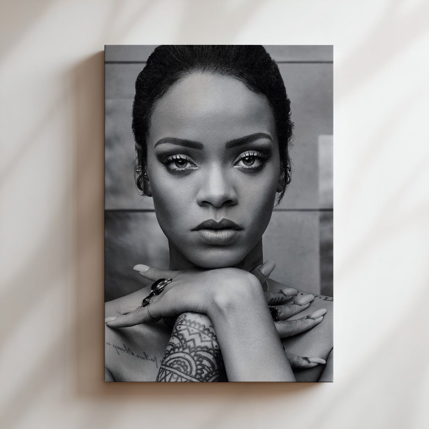 Rihanna Black & White Portrait Wall Art - Iconic Musician Poster, Stylish Monochrome Print for Fans and Modern Interior Design