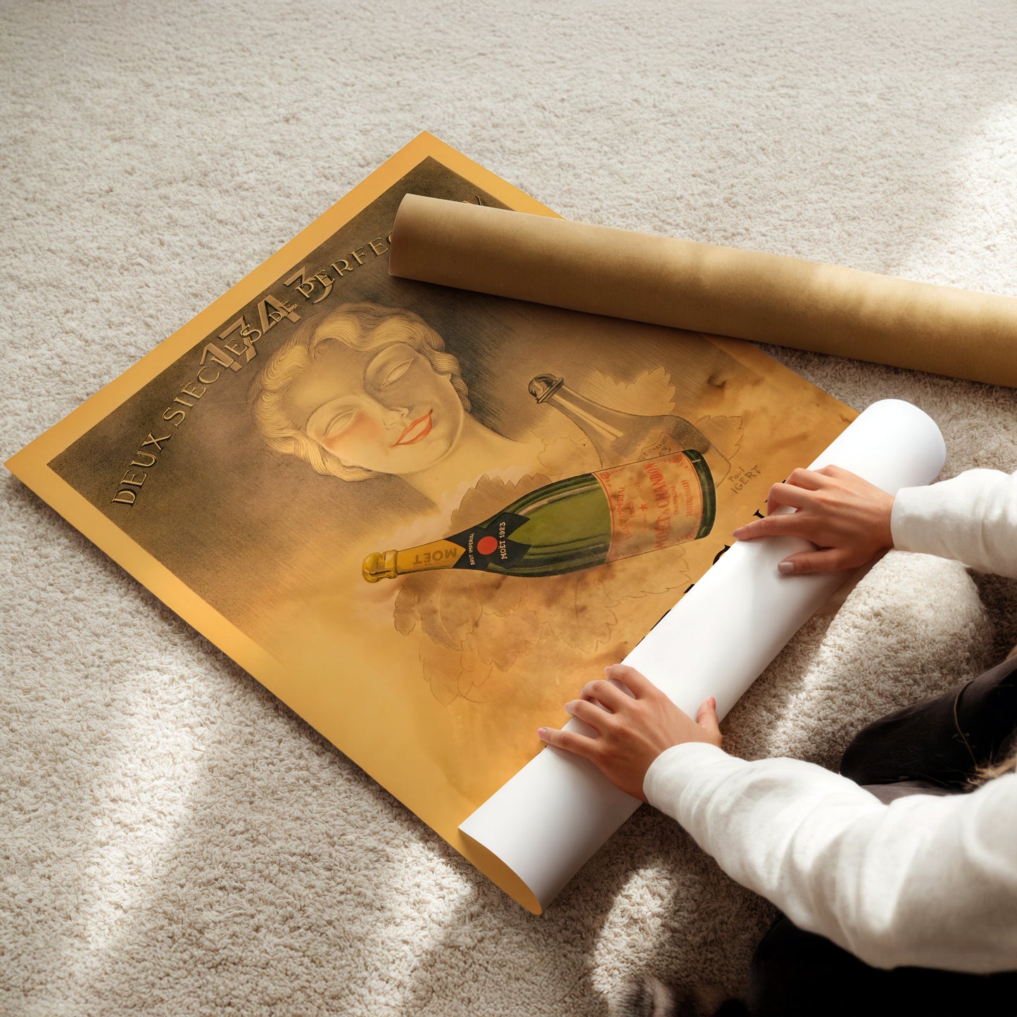 Vintage Moet & Chandon Champagne Poster - Classic French Advertisement Print, Elegant Art Deco Bar Wall Decor for Kitchens or Dining Rooms