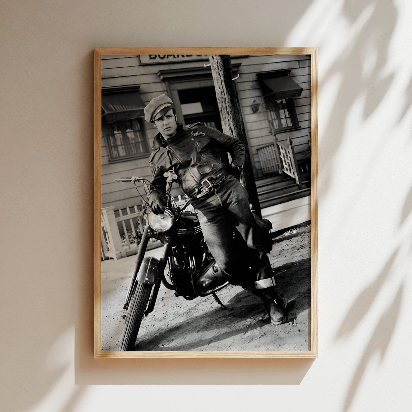 Marlon Brando Vintage Portrait Wall Art - Iconic Hollywood Legend Poster, Timeless Film Star Print for Classic Cinema or Stylish Decor